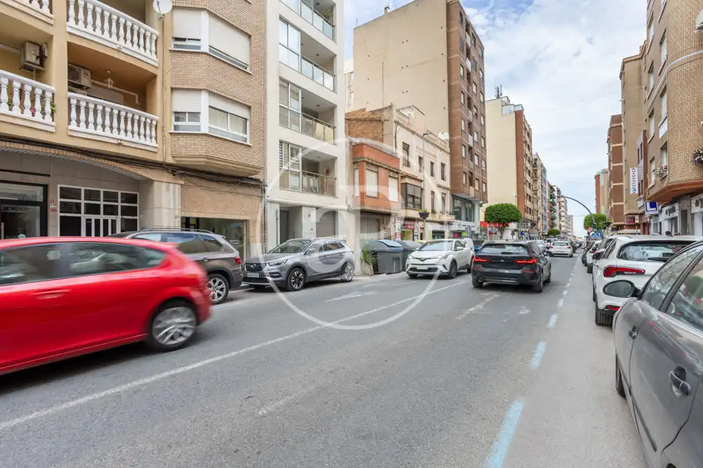 Außenansicht von Wohnung zum Verkauf in Onda mit Heizung, Abstellraum und Balkon