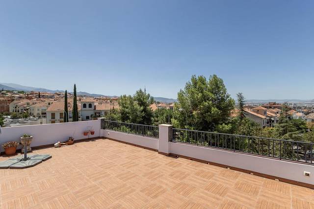 Casa-chalet en Venta en Calle ERA en Bola de Oro