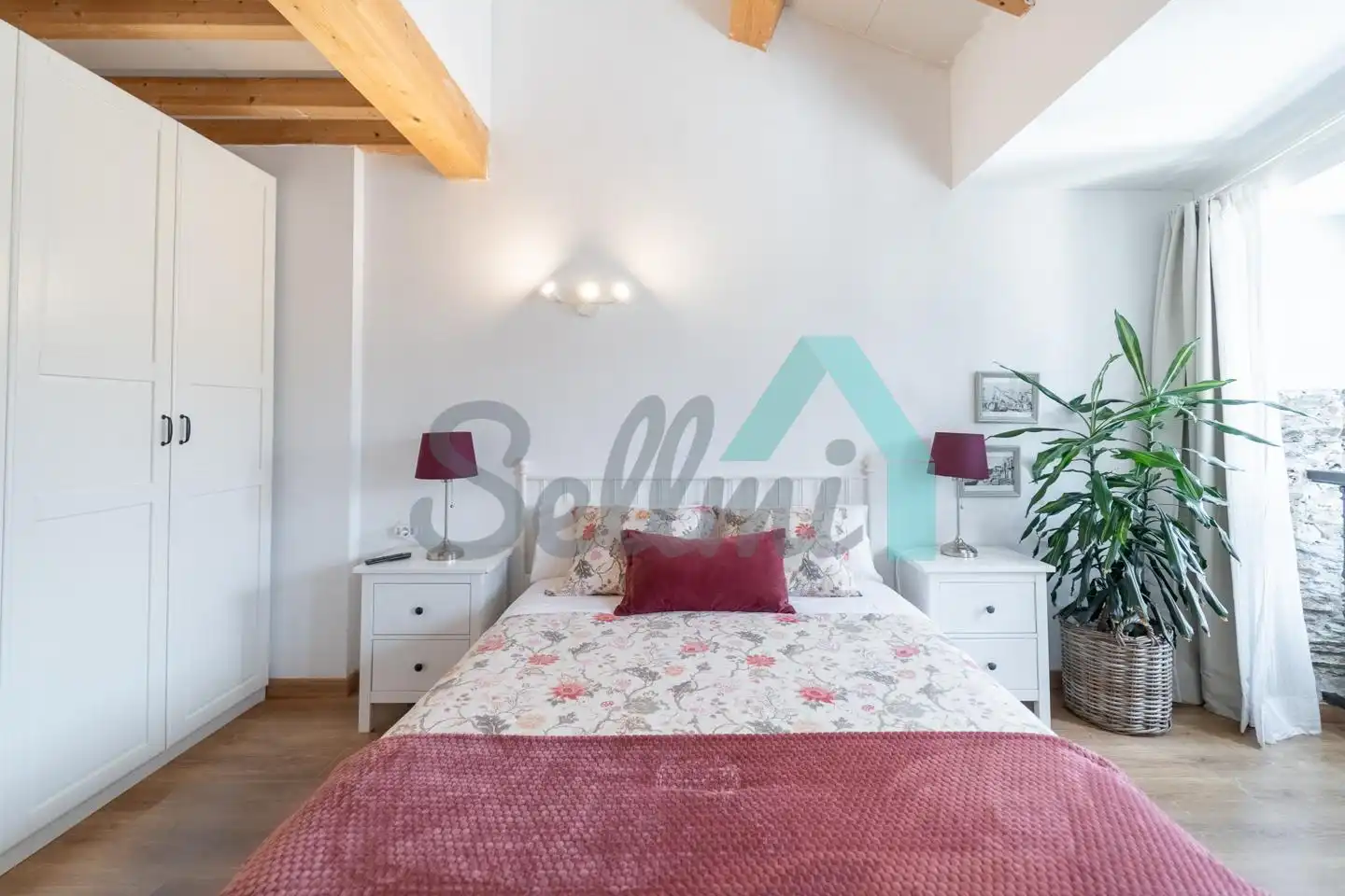 Habitación de Casa adosada en venta en Ribadeo con Calefacción, Jardín privado y Terraza