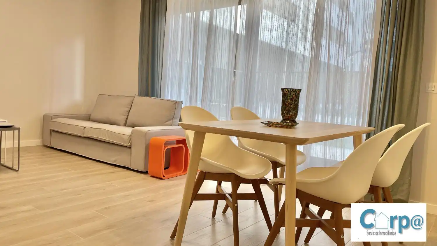 Wohnzimmer von Wohnung zur Miete in  Pamplona / Iruña mit Heizung, Terrasse und Abstellraum