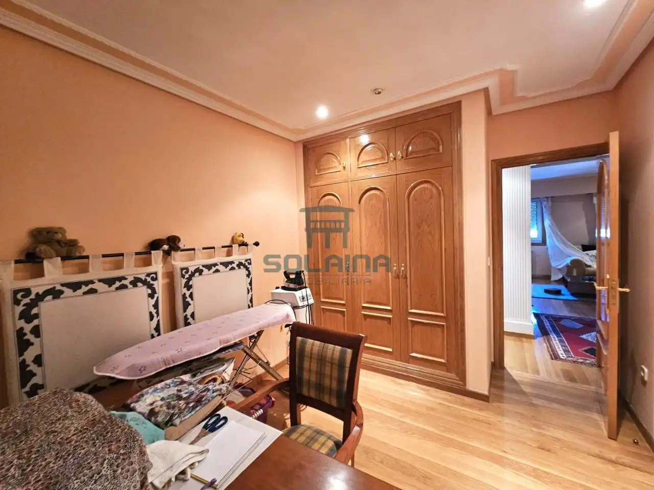 Dormitori de Casa o xalet en venda en Ourense Capital  amb Calefacció i Jardí privat