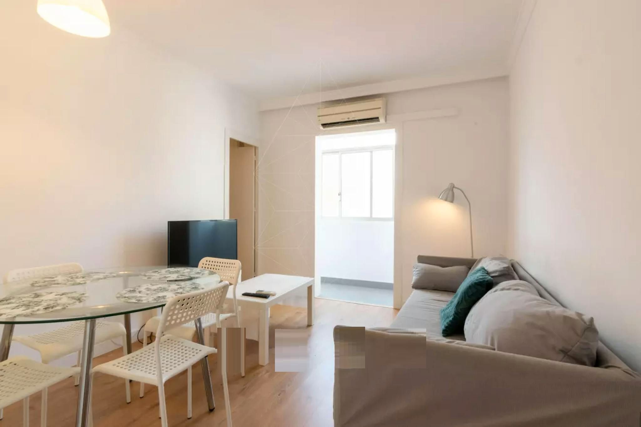 Sala d'estar de Pis de lloguer en L'Hospitalet de Llobregat amb Aire condicionat, Moblat i Rentadora