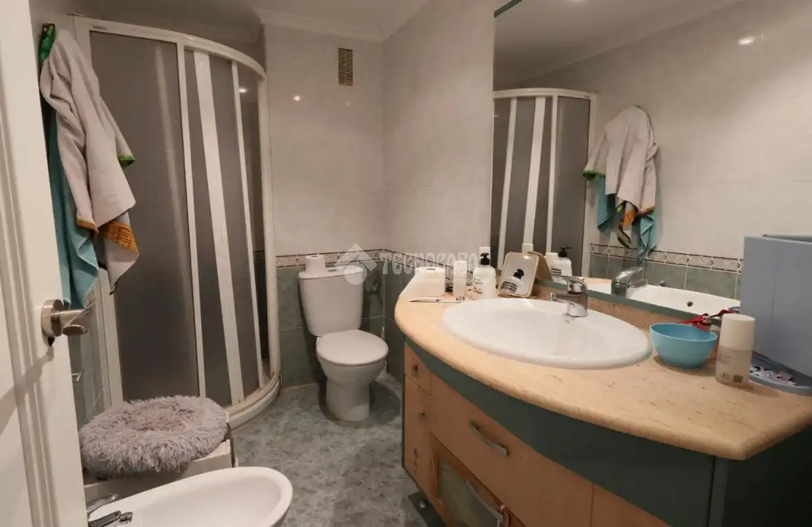 Badezimmer von Wohnung zum Verkauf in Sagunto / Sagunt mit Klimaanlage, Parkett und Terrasse