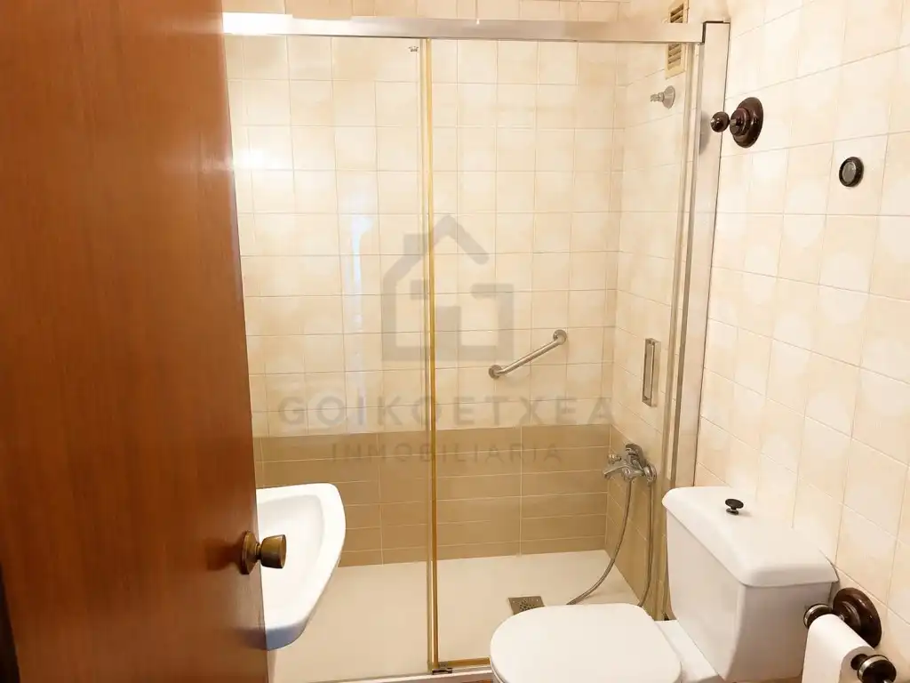 Bathroom of Flat for sale in Irun 