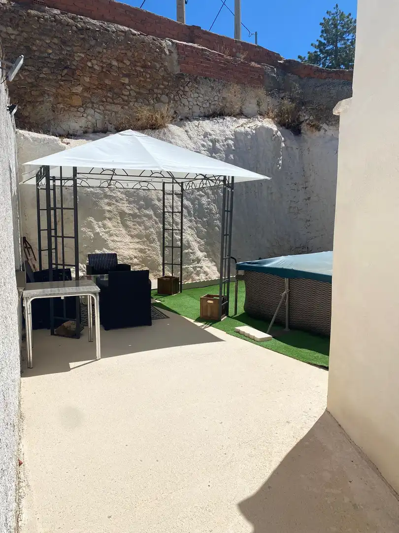 Terrassa de Casa o xalet en venda en Villahermosa del Campo amb Calefacció, Traster i Piscina
