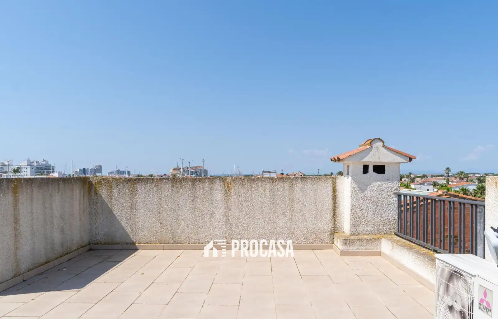 Terrassa de Casa o xalet en venda en Empuriabrava amb Aire condicionat, Piscina i Moblat