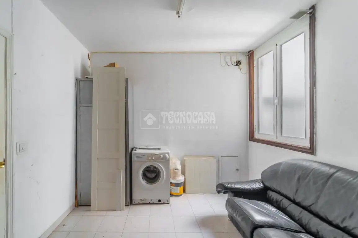 Wohnung zum Verkauf in Madrid mit Klimaanlage und Heizung