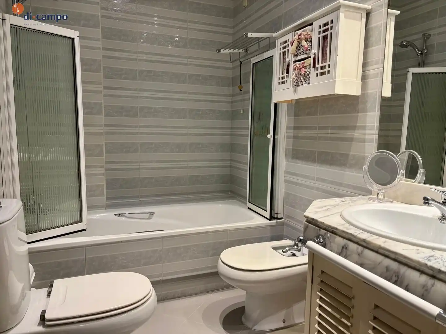 Bathroom of Flat for rent in Valladolid  with Heating