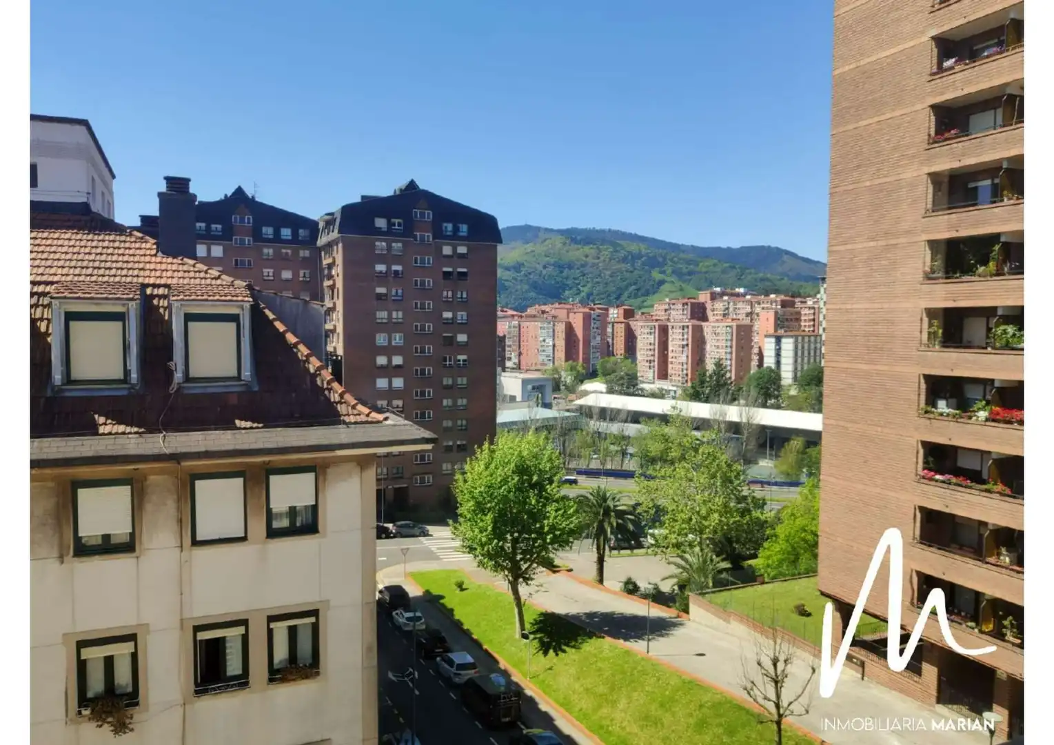 Außenansicht von Wohnung zum Verkauf in Bilbao  mit Heizung und Terrasse