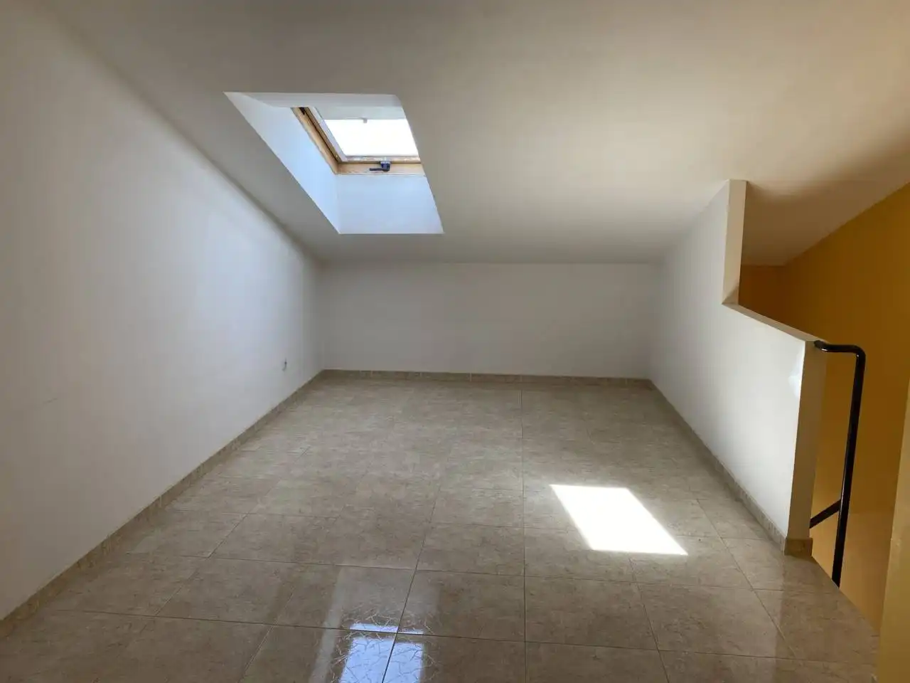 Wohnung zur Miete in Alcañiz mit Heizung, Abstellraum und Balkon