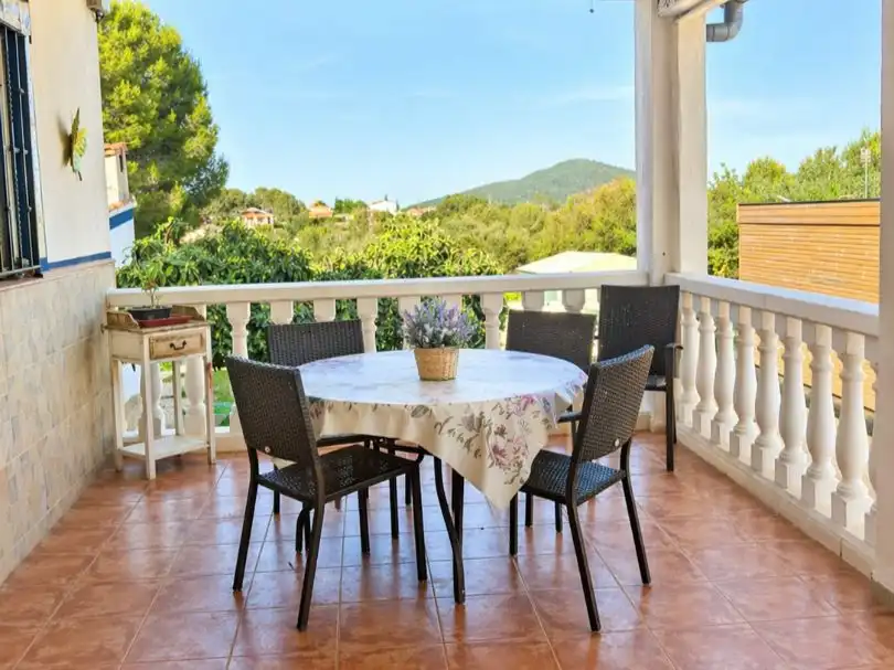 Chalet con piscina en venta en Carrer Dos de Maig 1, imagen 2