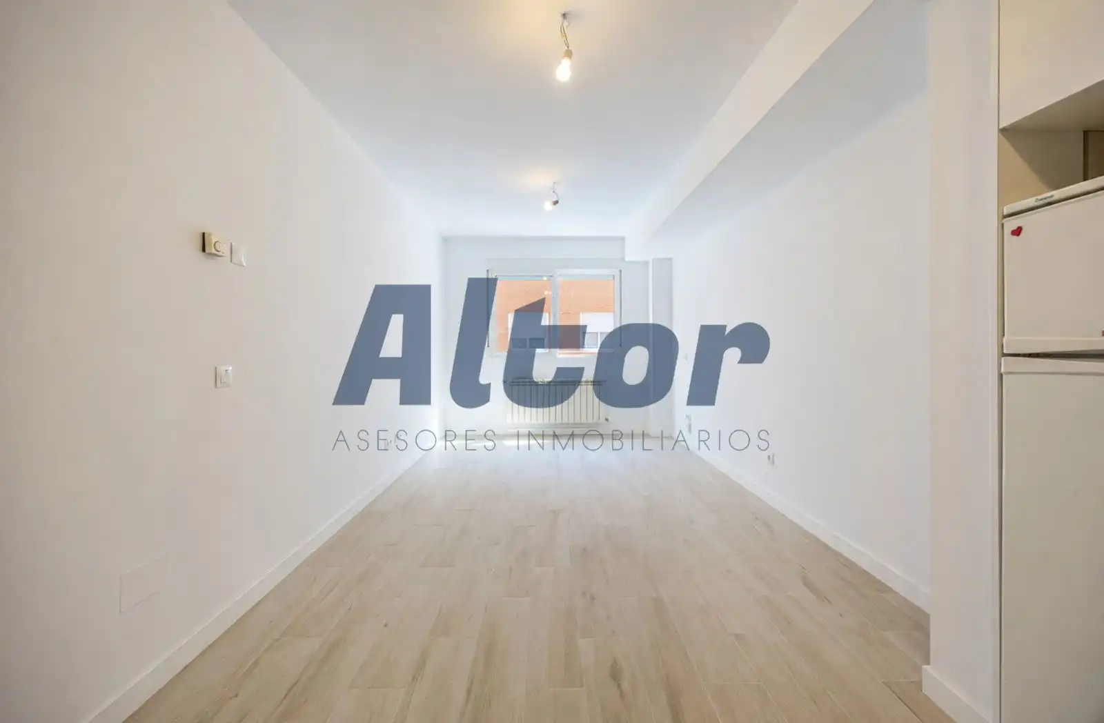 Flat for sale in Madrid  with Air Conditioner, Heating and Storage room
