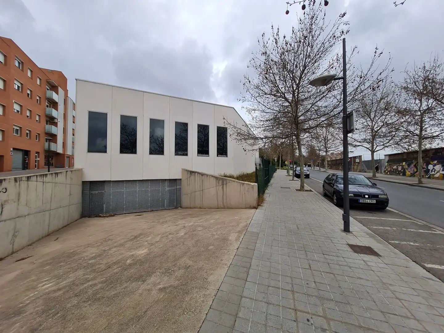 Außenansicht von Fabrikhallen zum Verkauf in Reus