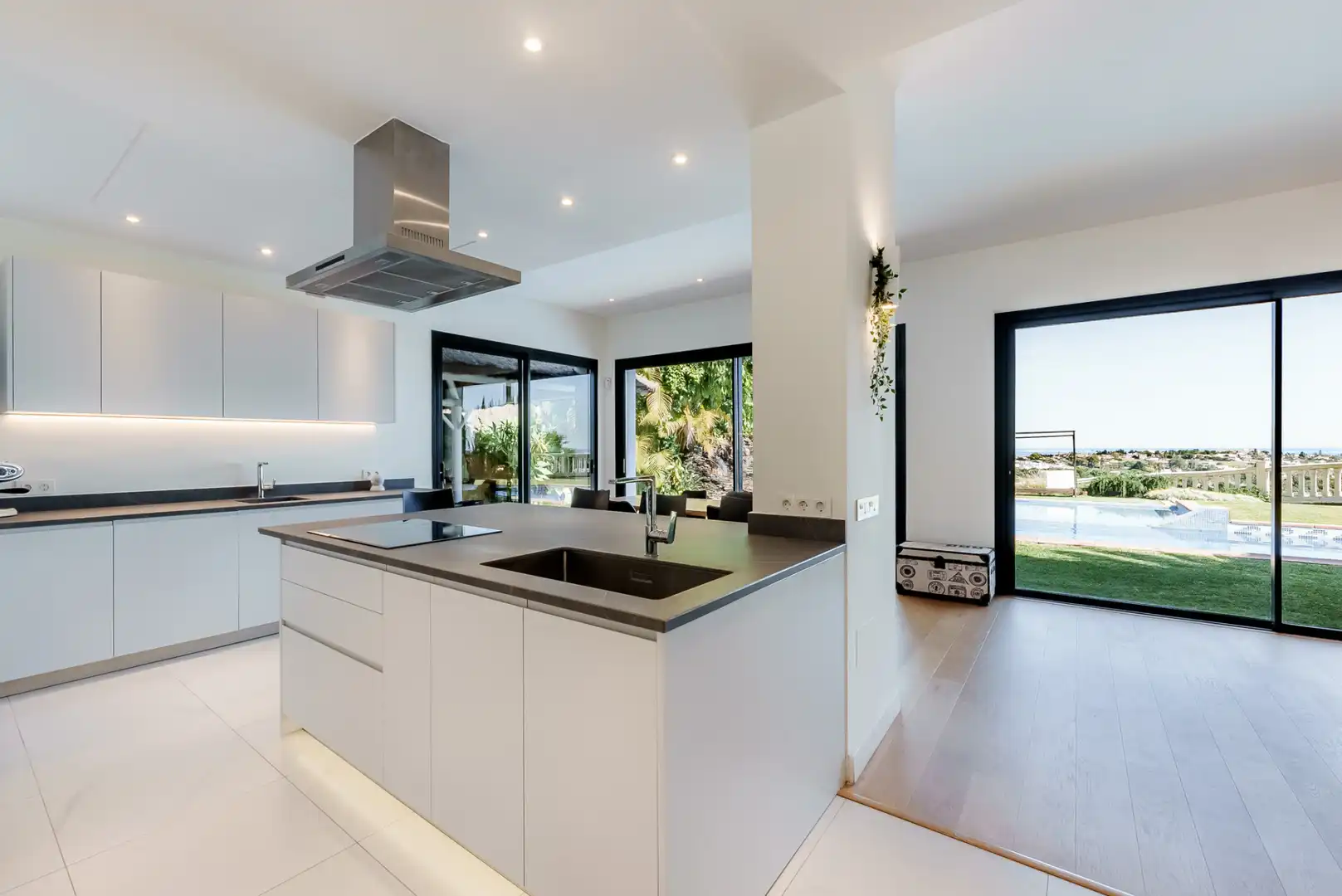House with pool for sale in Marbella Centro, imagen 14