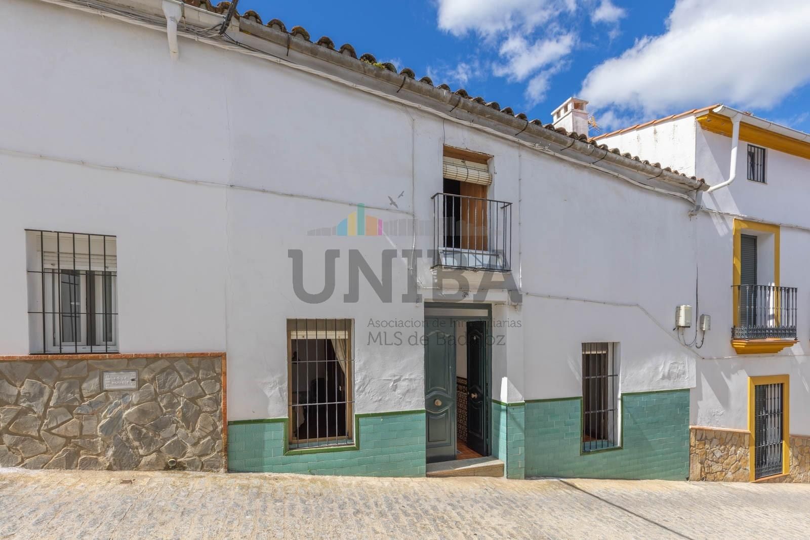 Exterior view of House or chalet for sale in Segura de León  with Storage room