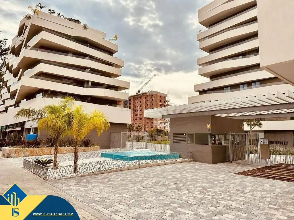 Piscina de Piso en venta en Alicante / Alacant con Terraza, Amueblado y Piscina comunitaria