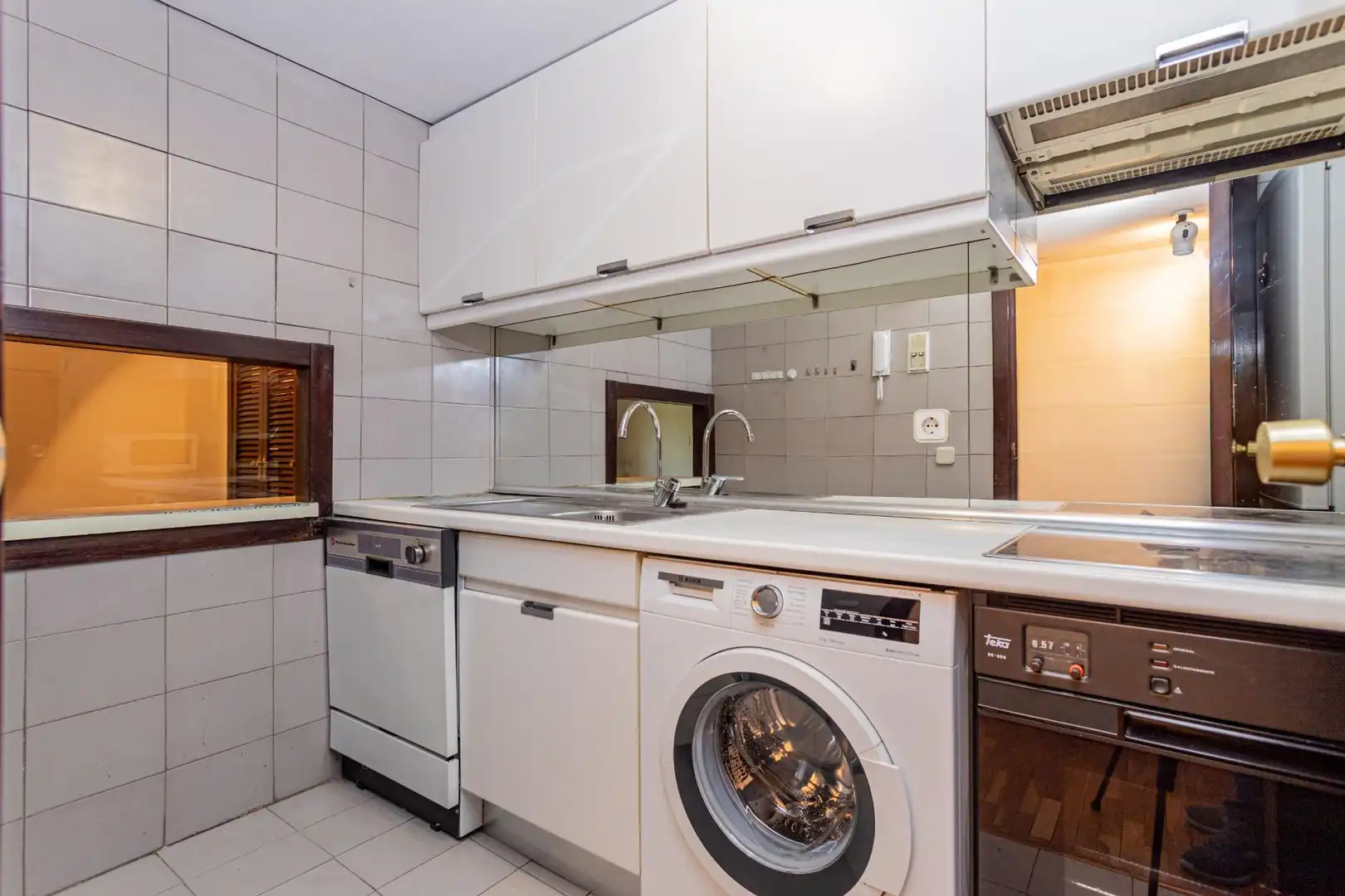 Kitchen of Flat for sale in Madrid  with Heating, Parquet flooring and Community pool