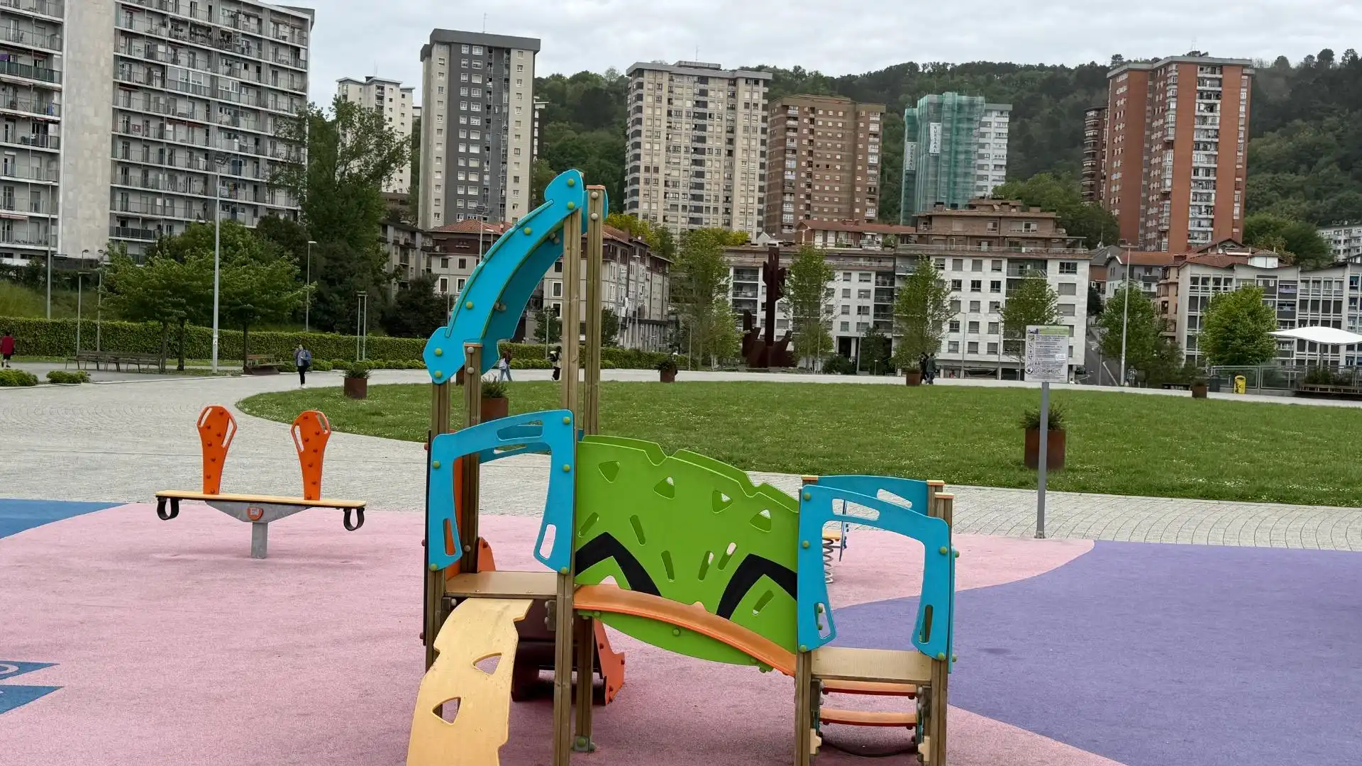 Vista exterior de Piso en venta en Donostia - San Sebastián  con Calefacción y Balcón
