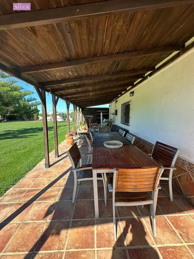 Terraza de Casa o chalet en venta en Conil de la Frontera con Aire acondicionado, Jardín privado y Terraza