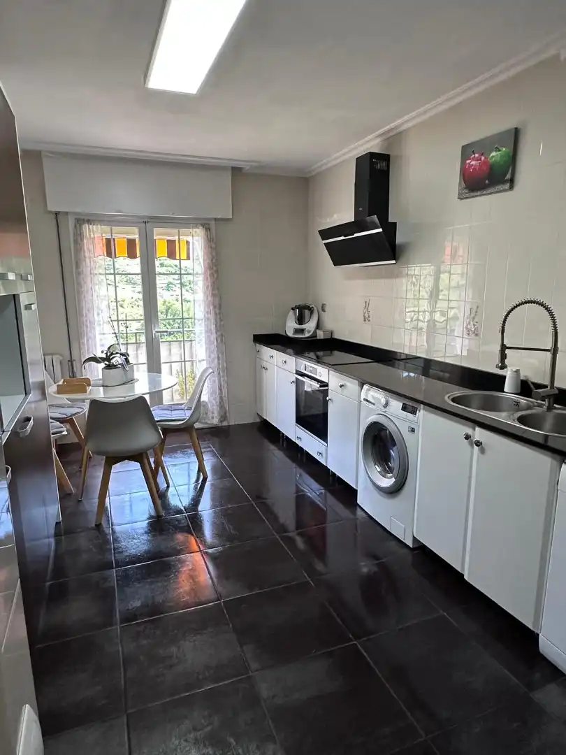 Cocina de Piso en venta en Viguera con Calefacción, Terraza y Amueblado