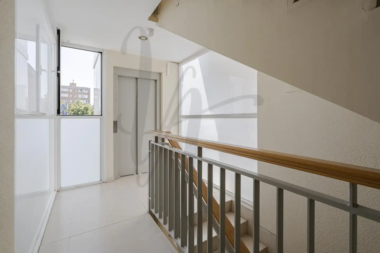 Flat for sale in Carril Del Conde, Canillas