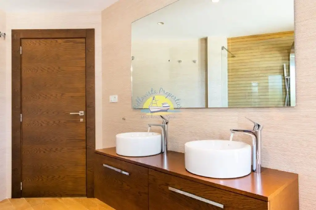 Baño de Casa o chalet en venta en L'Alfàs del Pi con Aire acondicionado, Jardín privado y Terraza