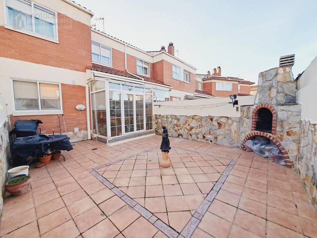 Casa adosada en Venta en SAN ISIDRO en Cabezón de Pisuerga