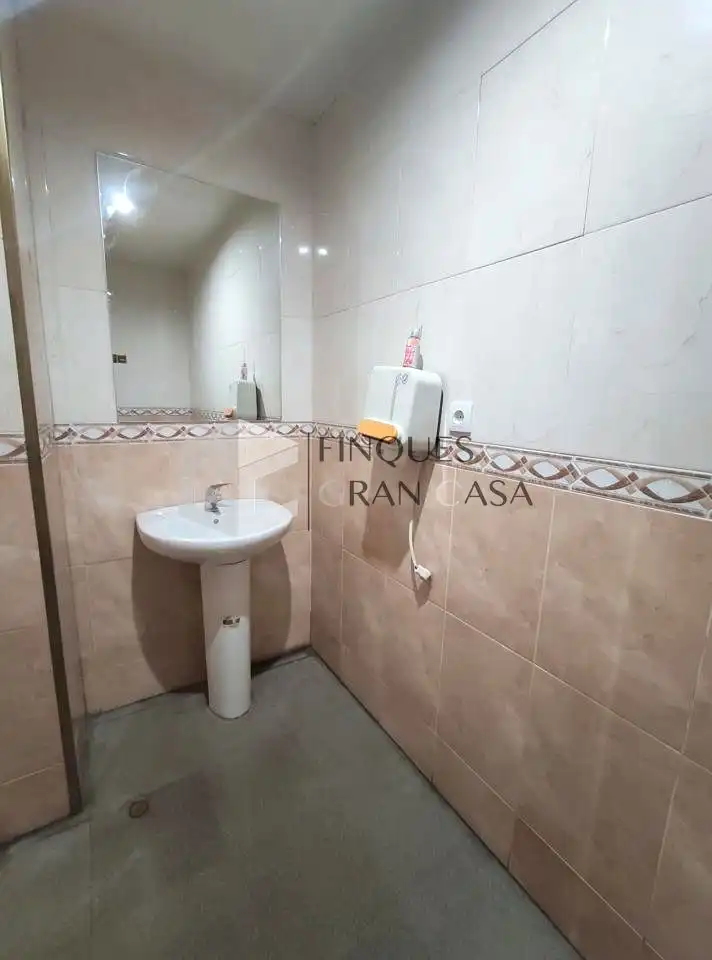Locale commerciale in cessione a Canovelles, imagen 7