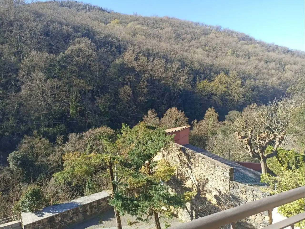 Vista exterior de Dúplex en venta en Castellfollit de la Roca con Calefacción, Terraza y Amueblado