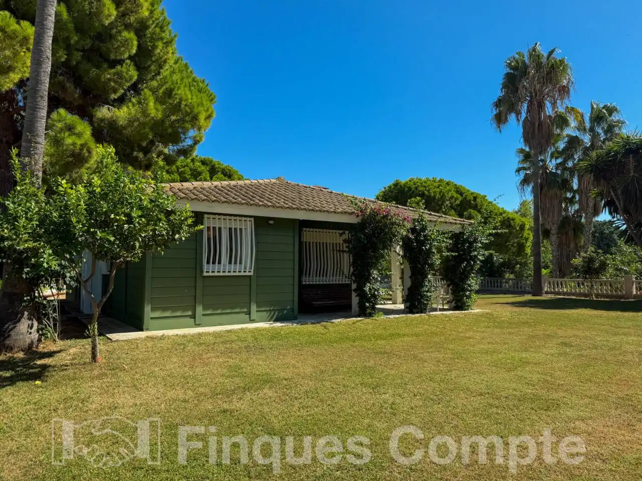 Detached house with garden for sale in Calle Camèlies, imagen 2