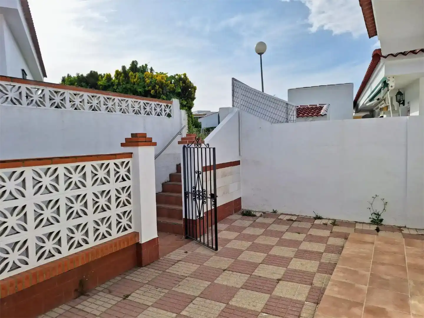 Vista exterior de Casa o chalet de alquiler en Almonte con Piscina y Amueblado