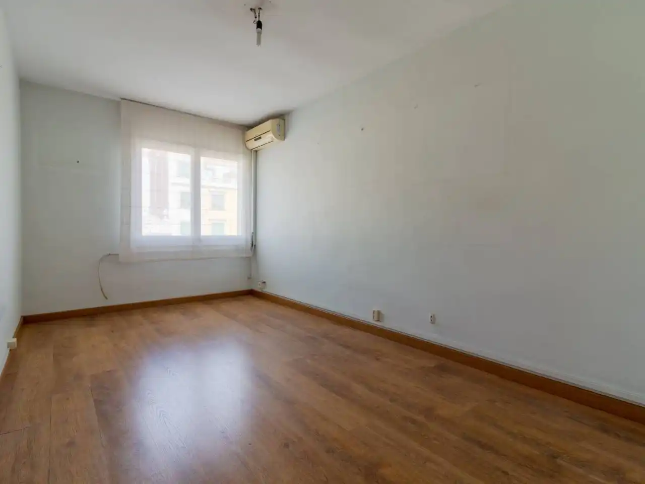 Schlafzimmer von Wohnung zum Verkauf in  Barcelona Capital