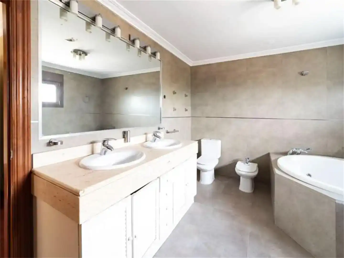 Baño de Casa o chalet en venta en  Madrid Capital con Aire acondicionado, Piscina y Balcón