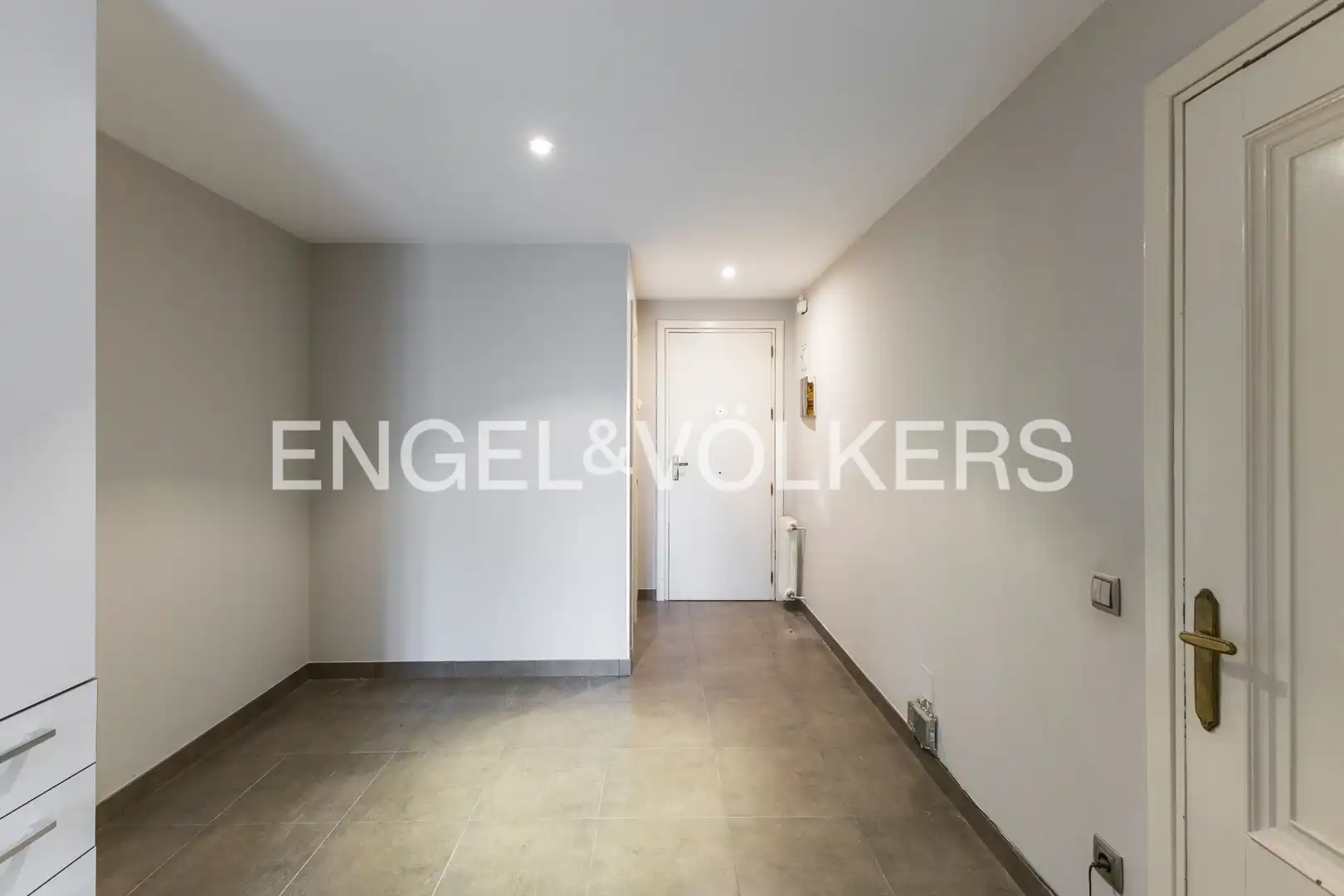 Wohnung zur Miete in Madrid mit Klimaanlage, Heizung und Privatgarten