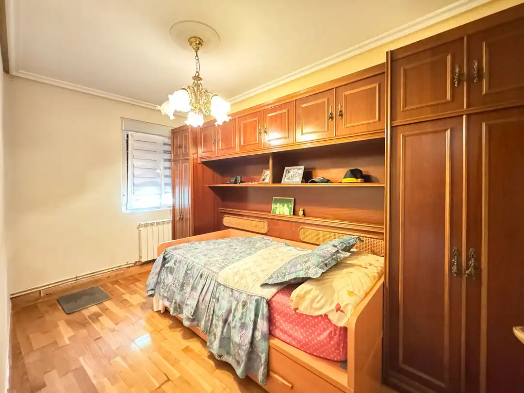Schlafzimmer von Wohnung zum Verkauf in Urretxu mit Heizung