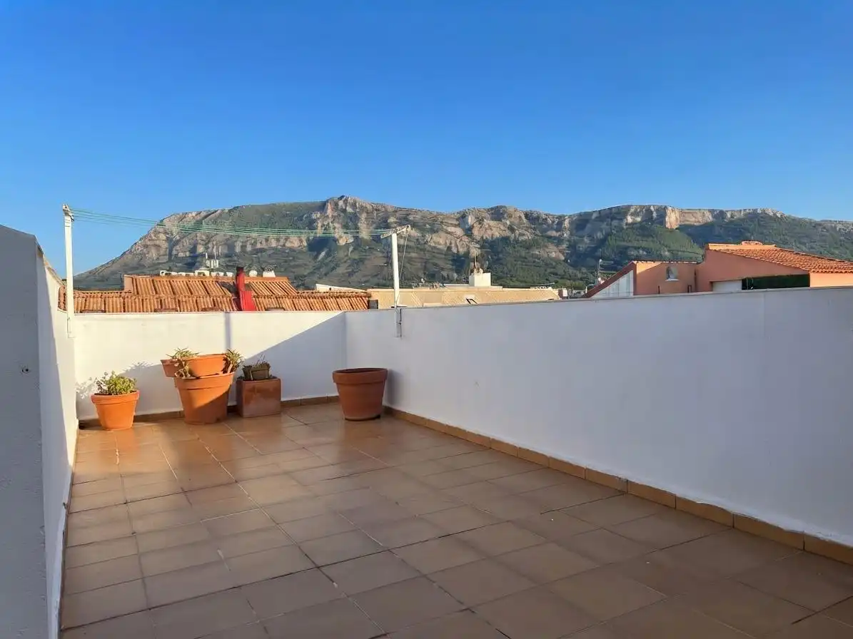 Ático con ascensor en venta en Saladar