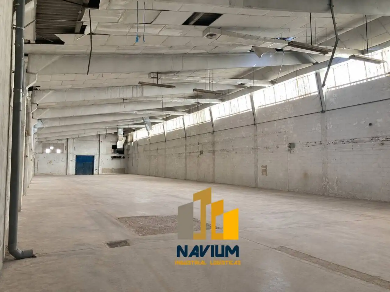 Vista exterior de Nau industrial de lloguer en Barrio de la Estación