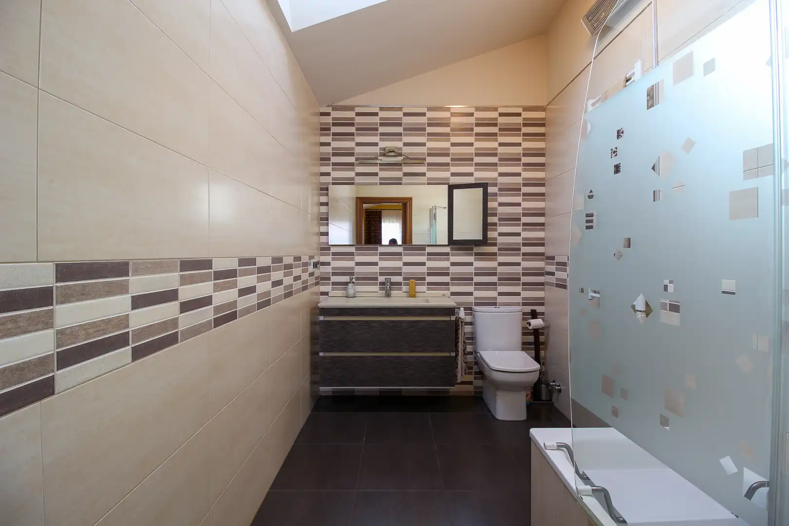 Baño de Casa o chalet en venta en Santa Cruz de Bezana con Calefacción, Jardín privado y Terraza