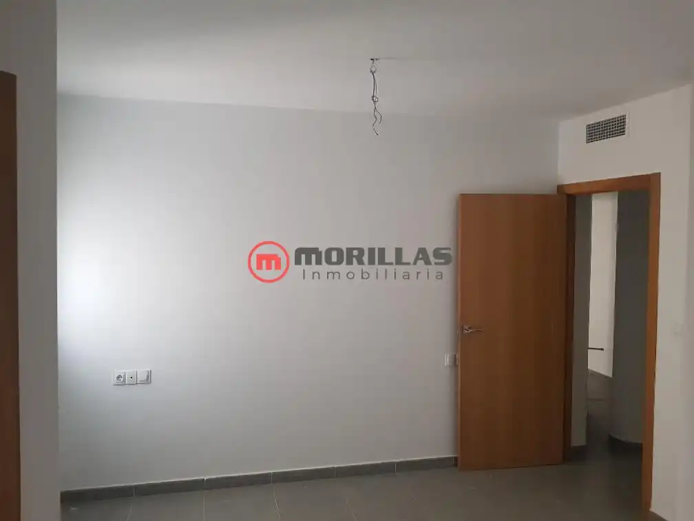 Schlafzimmer von Dachboden zum Verkauf in Moratalla mit Heizung, Terrasse und Balkon