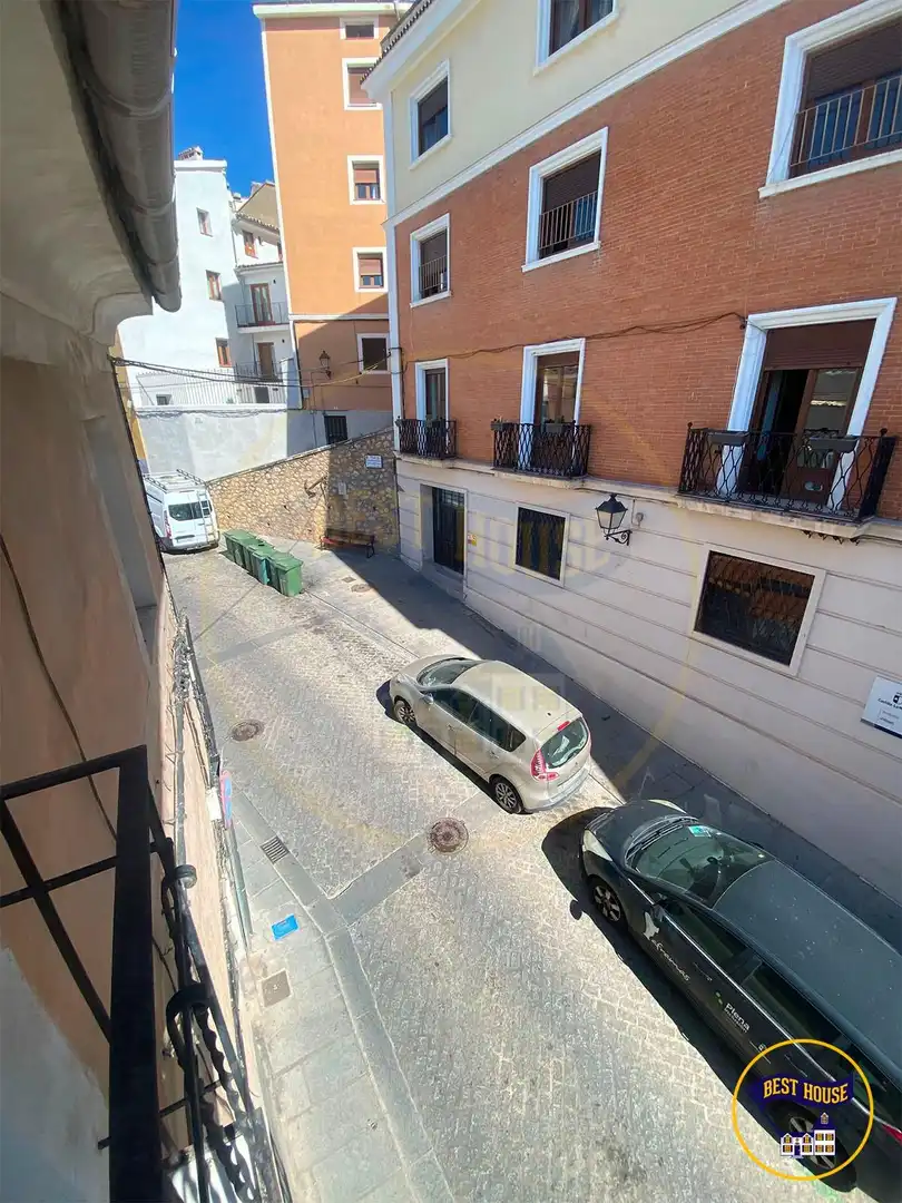 Aparcament de Pis en venda en Cuenca amb Calefacció, Traster i Balcó
