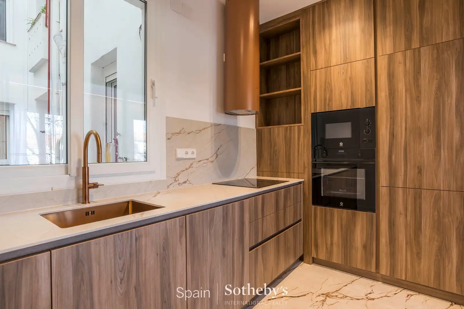 Kitchen of Apartments for sale in Madrid  with Air Conditioner and Heating