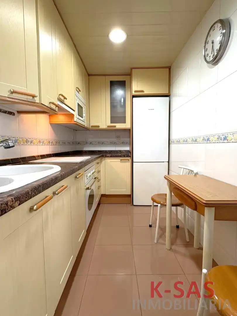 Cocina de Piso en venta en Esplugues de Llobregat con Calefacción y Horno