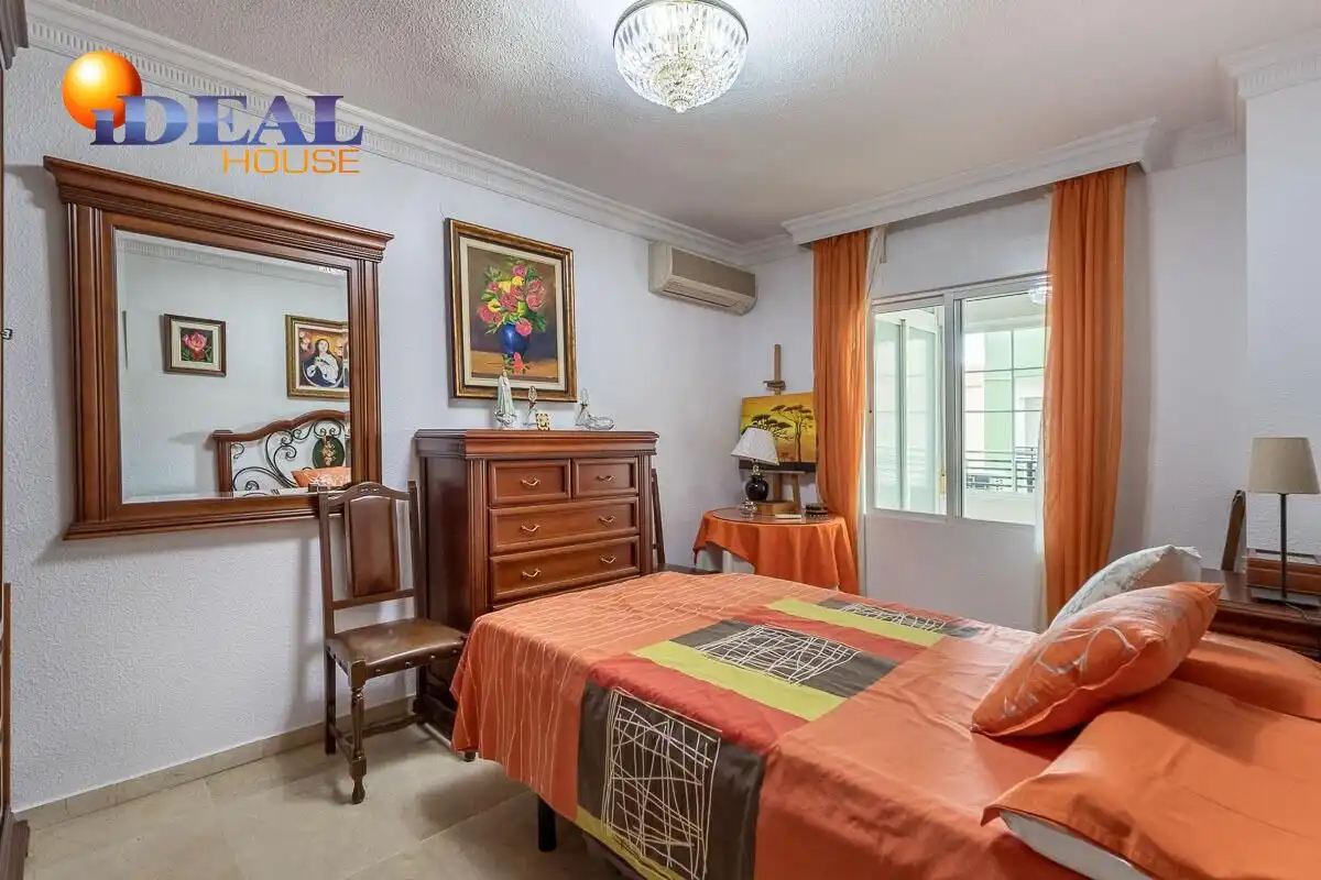 Piso con ascensor en venta en Calle ARQUITECTO JIMENEZ LACAL, imagen 20