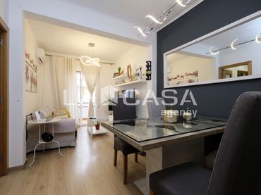Piso con balcón en venta en Nou Barris