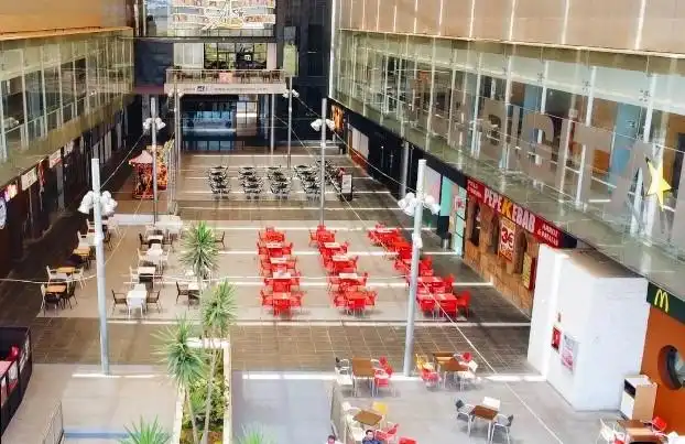 Business premises for sale in Avenida de la República Argentina