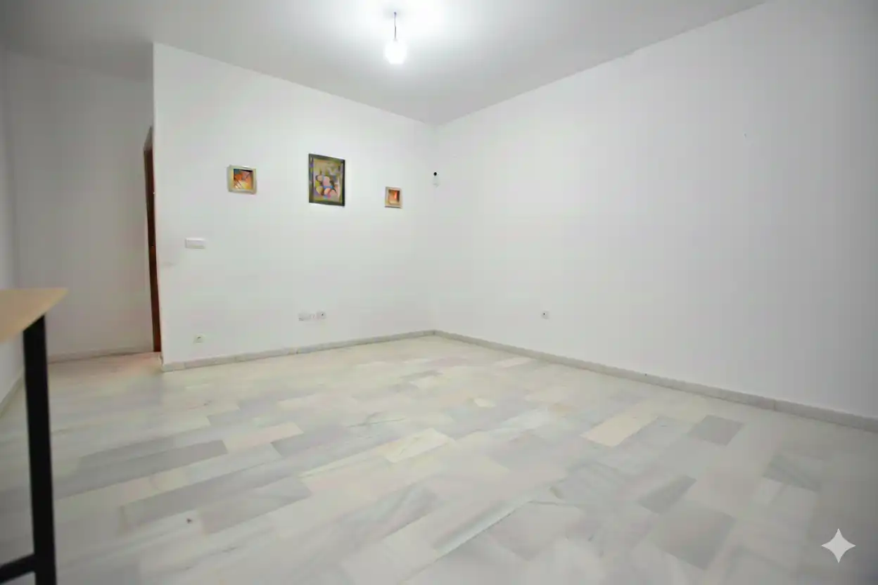 Casa adosada en venta en Pilas con Aire acondicionado