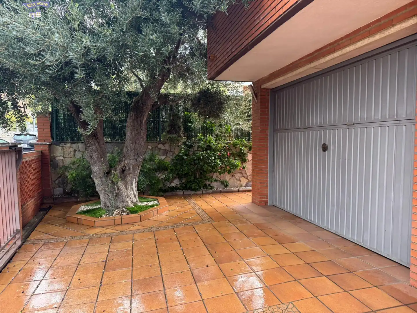 Vista exterior de Casa o chalet en venta en Barberà del Vallès con Calefacción, Jardín privado y Parquet