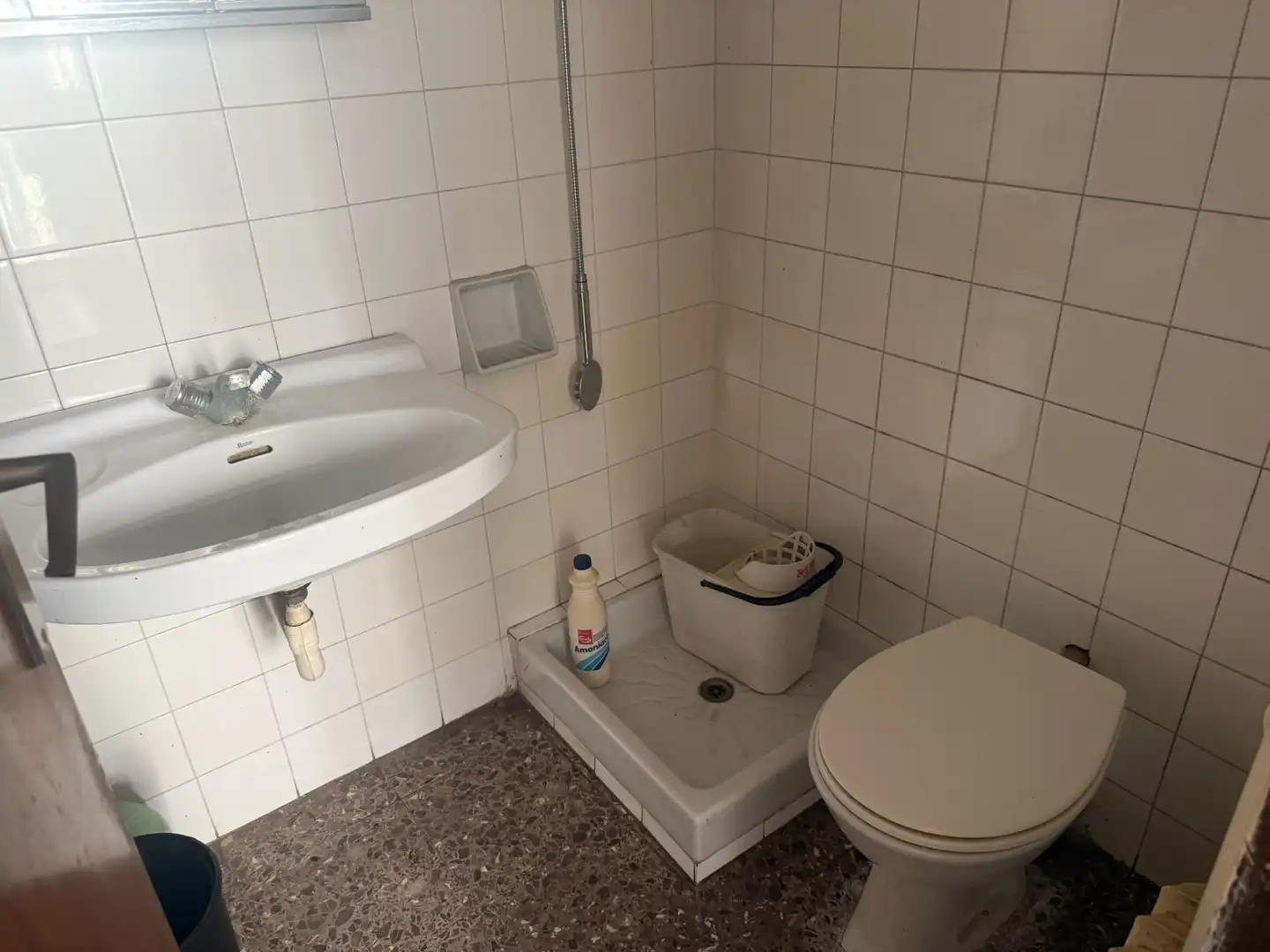 Baño de Piso en venta en L'Hospitalet de Llobregat con Calefacción, Terraza y Alarma