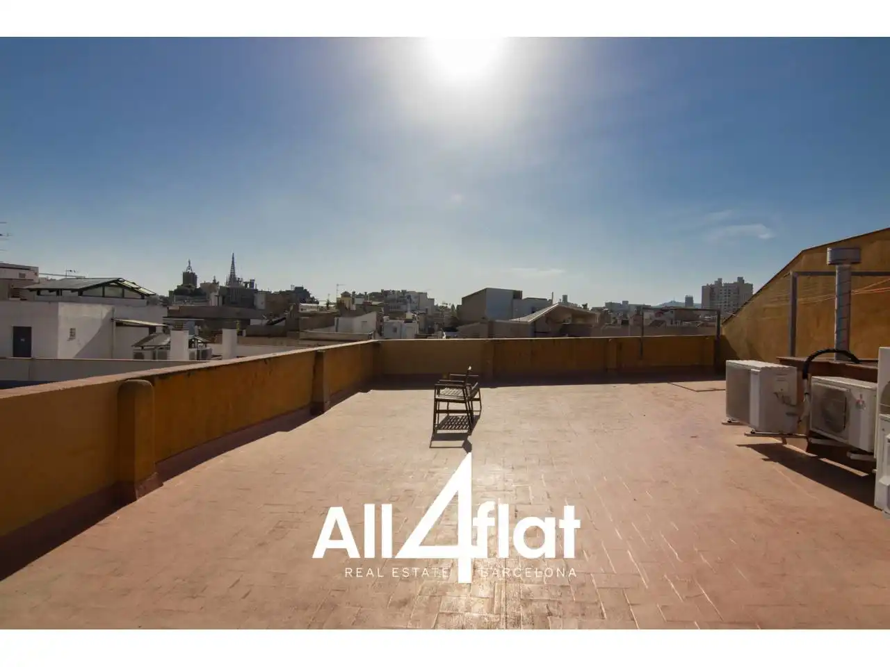 Flat with terrace for sale in Calle Agustí Vell, imagen 33