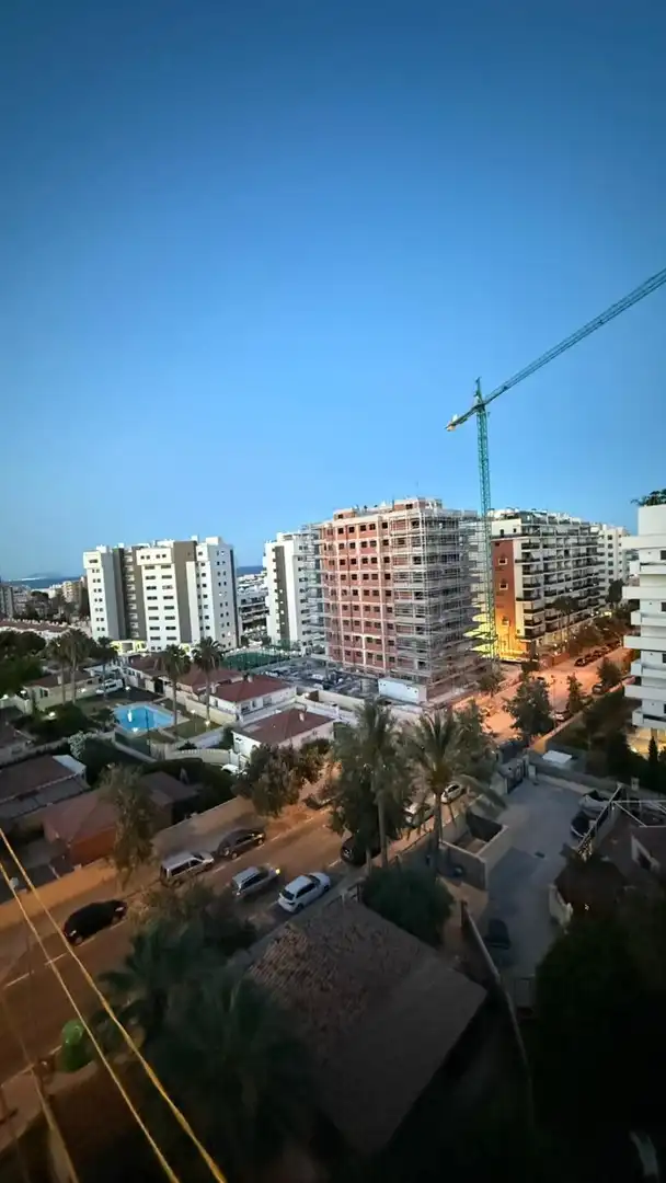 Vista exterior de Apartament de lloguer en Alicante / Alacant amb Aire condicionat, Piscina i Moblat